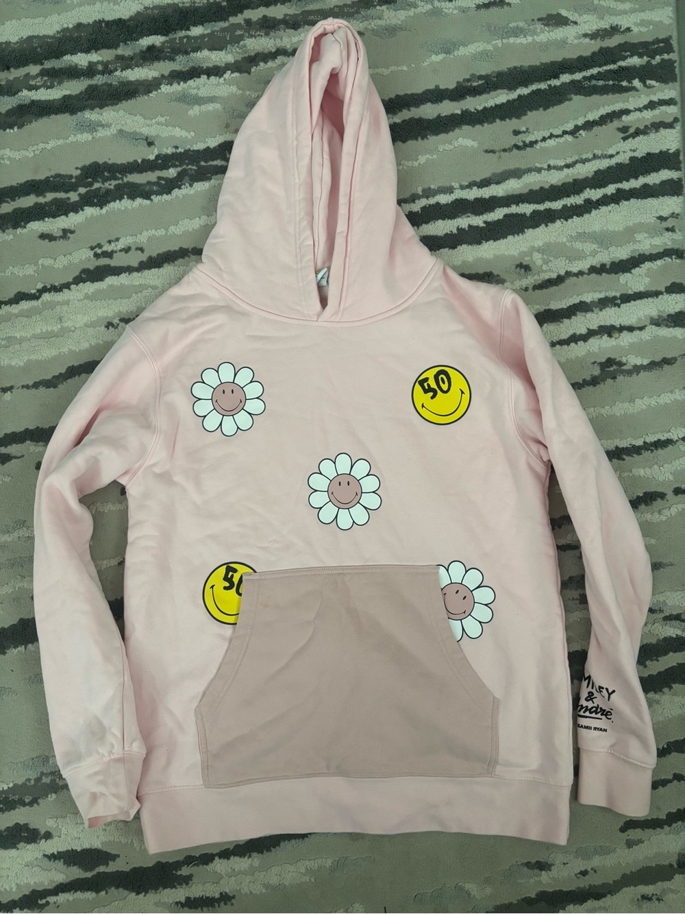 Women's Pink Daisy & Smile Patch Pullover Hoodie